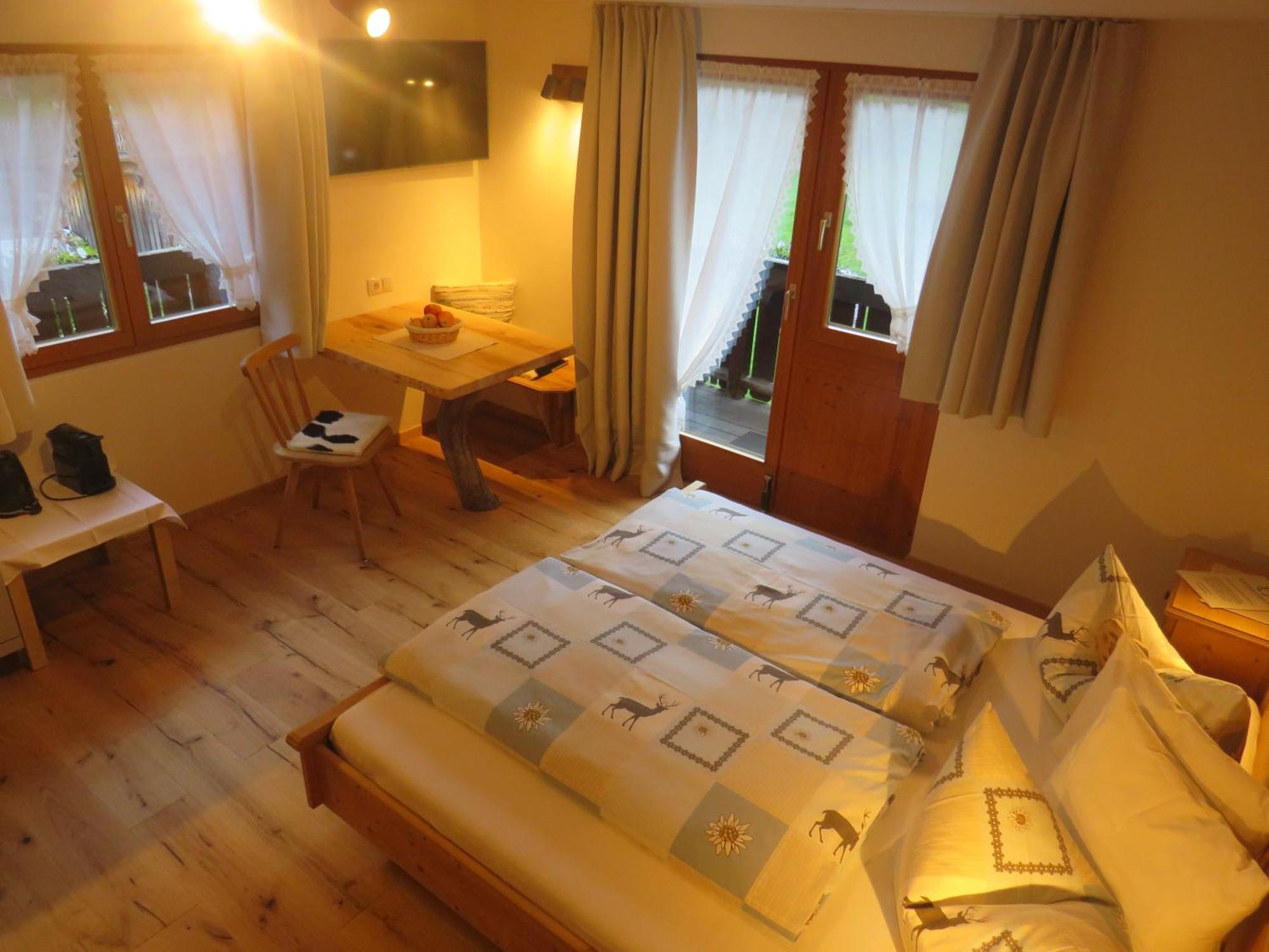 Haus Hubertus - Gaestehaus Sahler Partenen Eksteriør bilde